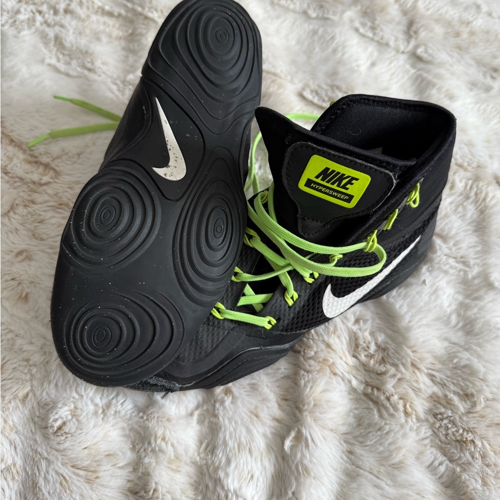 Mens Nike Hypersweep Wrestling Shoes